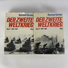 Пара книг Der Zweite Weltkrieg