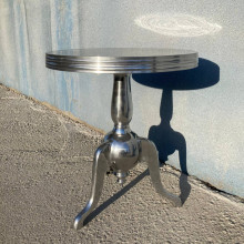 Алюминиевый маленький столик 