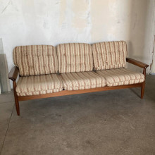 Дизайнерский диван от Grete Jalk