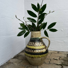 Керамічна ваза Fat Lava від Jasba