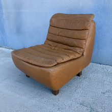 Кожаное лаунж кресло Mid Century
