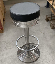 Барний стілець