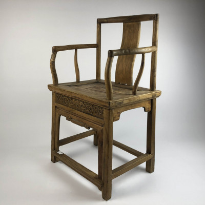Старовинний стілець